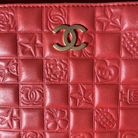 Chanel Lucky Charm Limited Edition Lambskin Tote - Picture 9 of 17